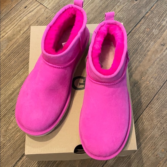 Ugg Classic Ultra Mini Rock Rose Nib 